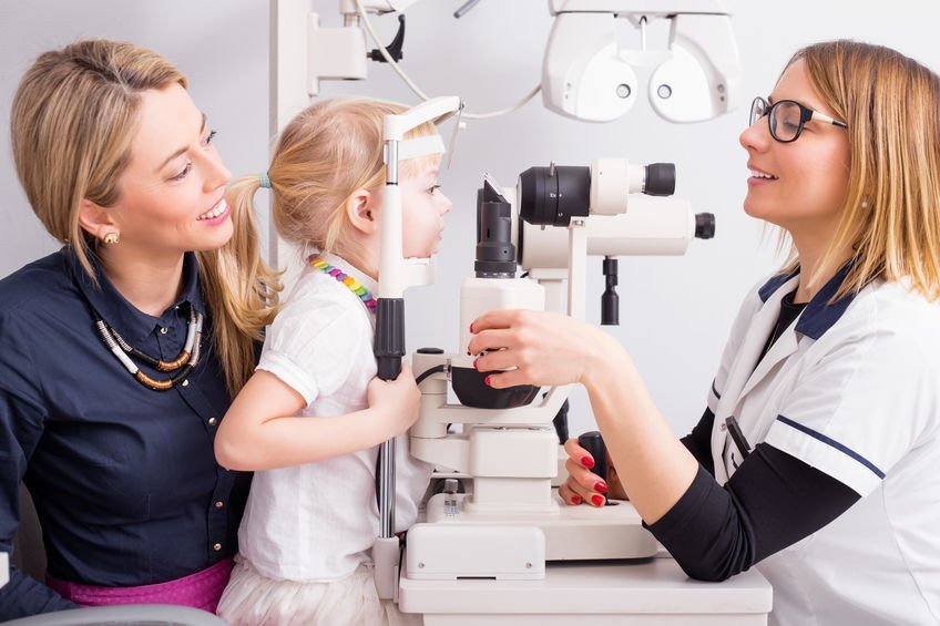 Diferente Optician vs. Optometrist vs. Oftalmolog